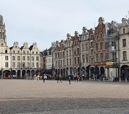 Wifi , Proche Universite Arras, Parking Gratuit Et Prive شقة أراس